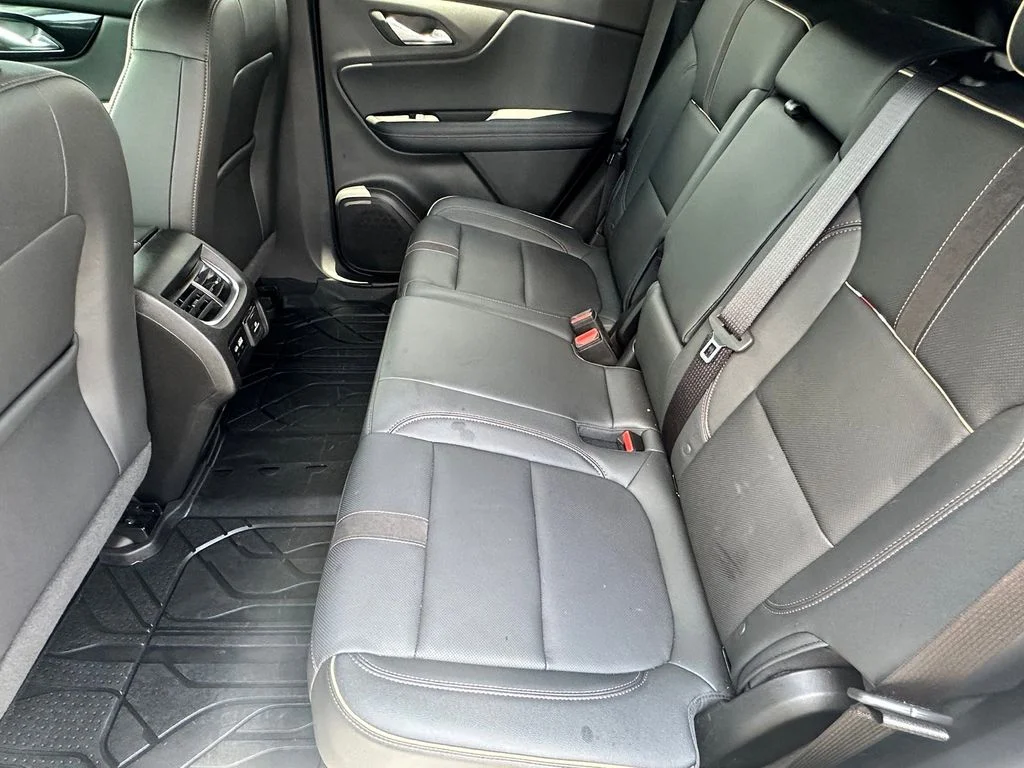 Used 2022 Silver Chevrolet Premier image 26