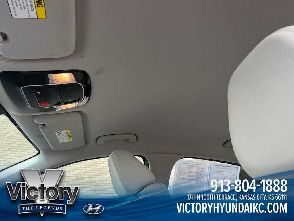 Used 2024 Red Hyundai SEL image 21
