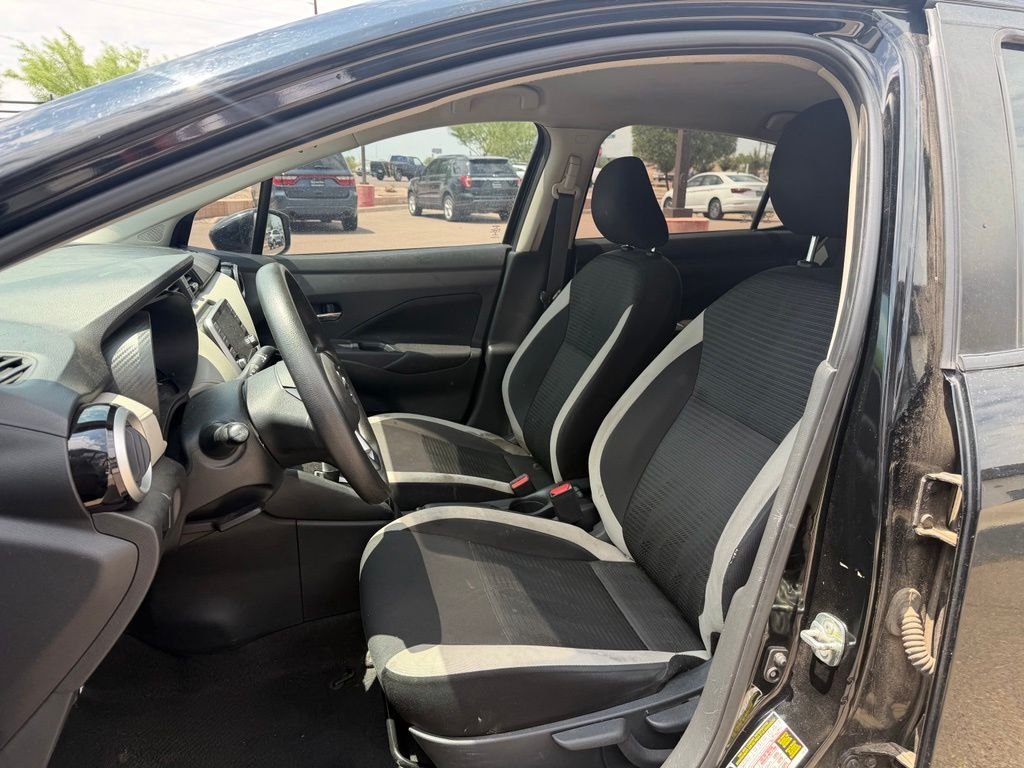 Used 2021 Black Nissan 1.6 SV image 15