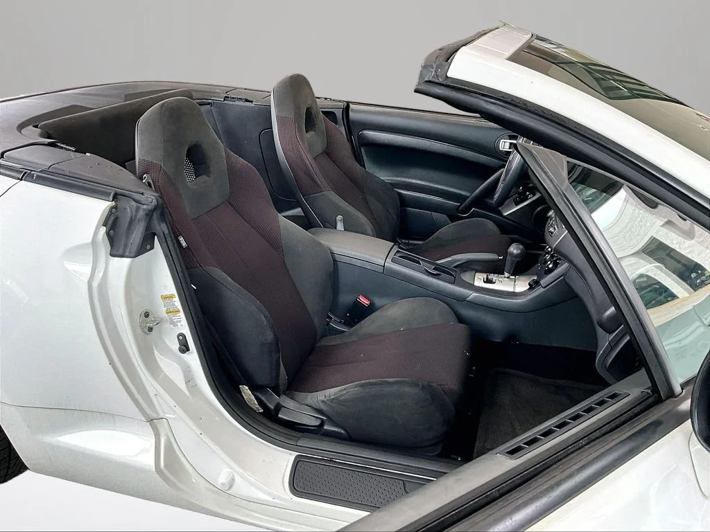 Used 2012 White Mitsubishi GS Sport image 8