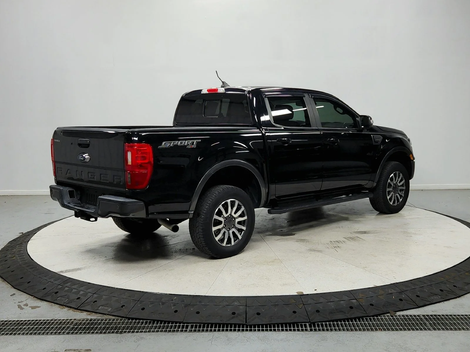 Used 2021 Black Ford Lariat image 8