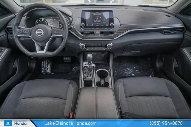 Used 2024 Super Black Nissan 2.5 SV image 19