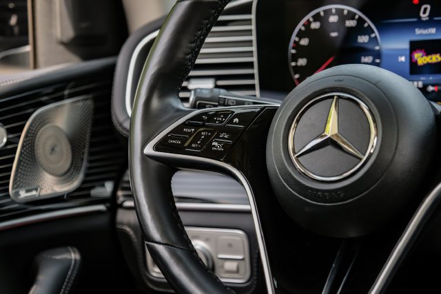 Used 2024 White Mercedes-Benz GLE 580 image 20