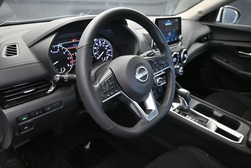 Used 2024 White Nissan SV image 12