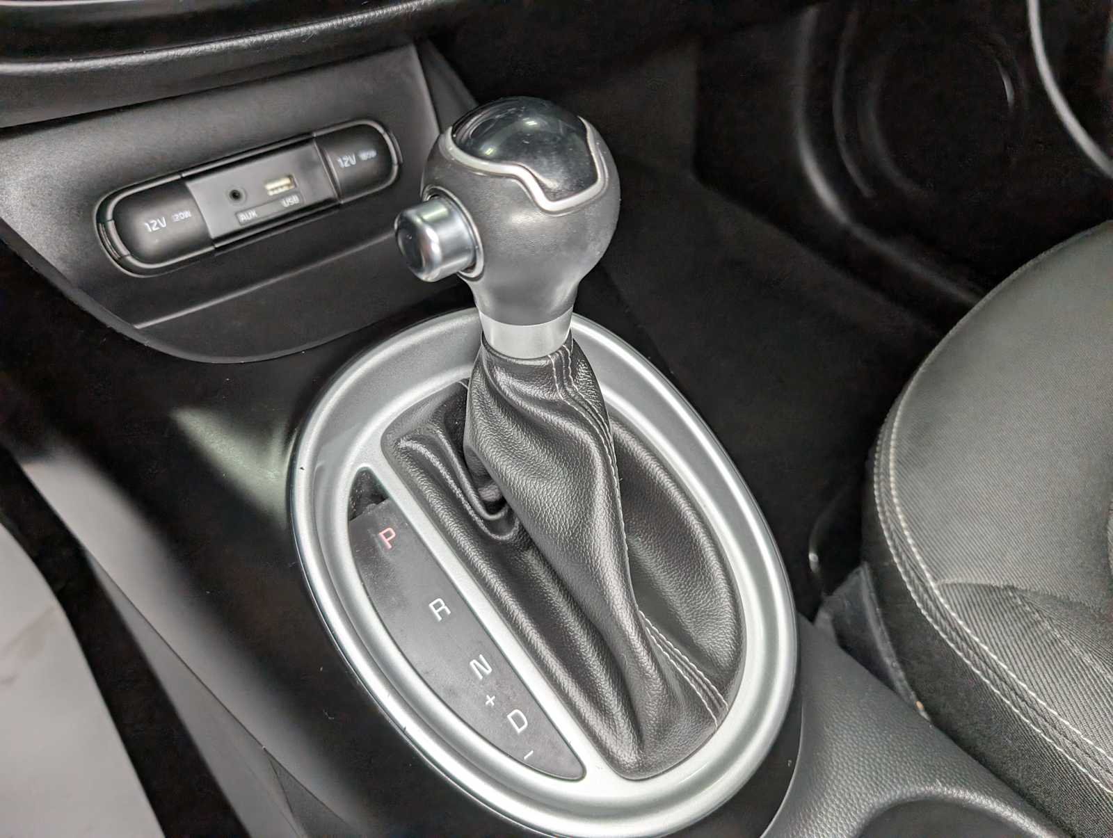 Used 2017 Alien II Kia + image 26