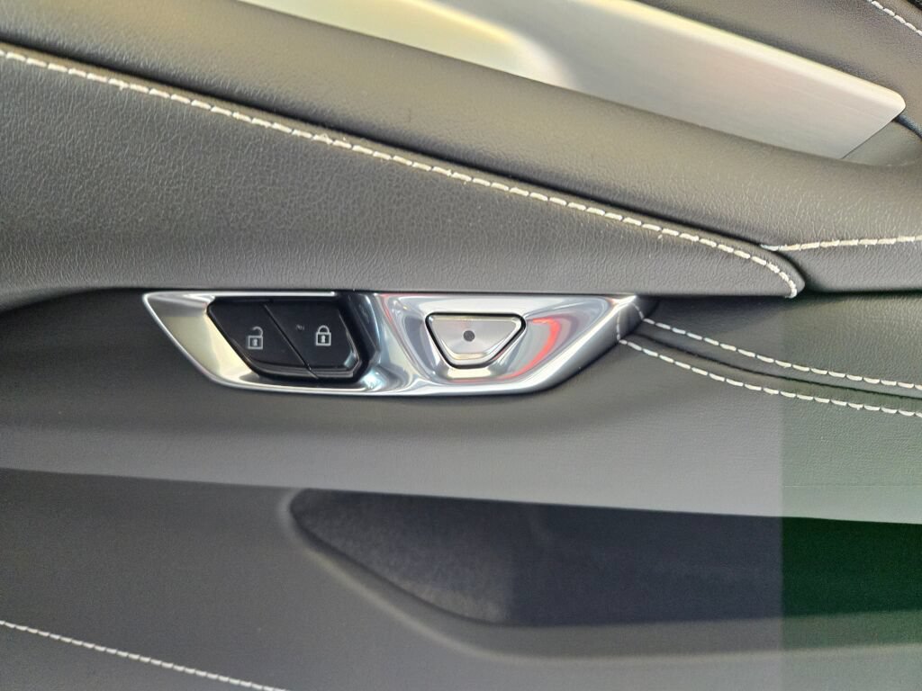New 2027 Pitch Gray Metallic Chevrolet 1LT image 9