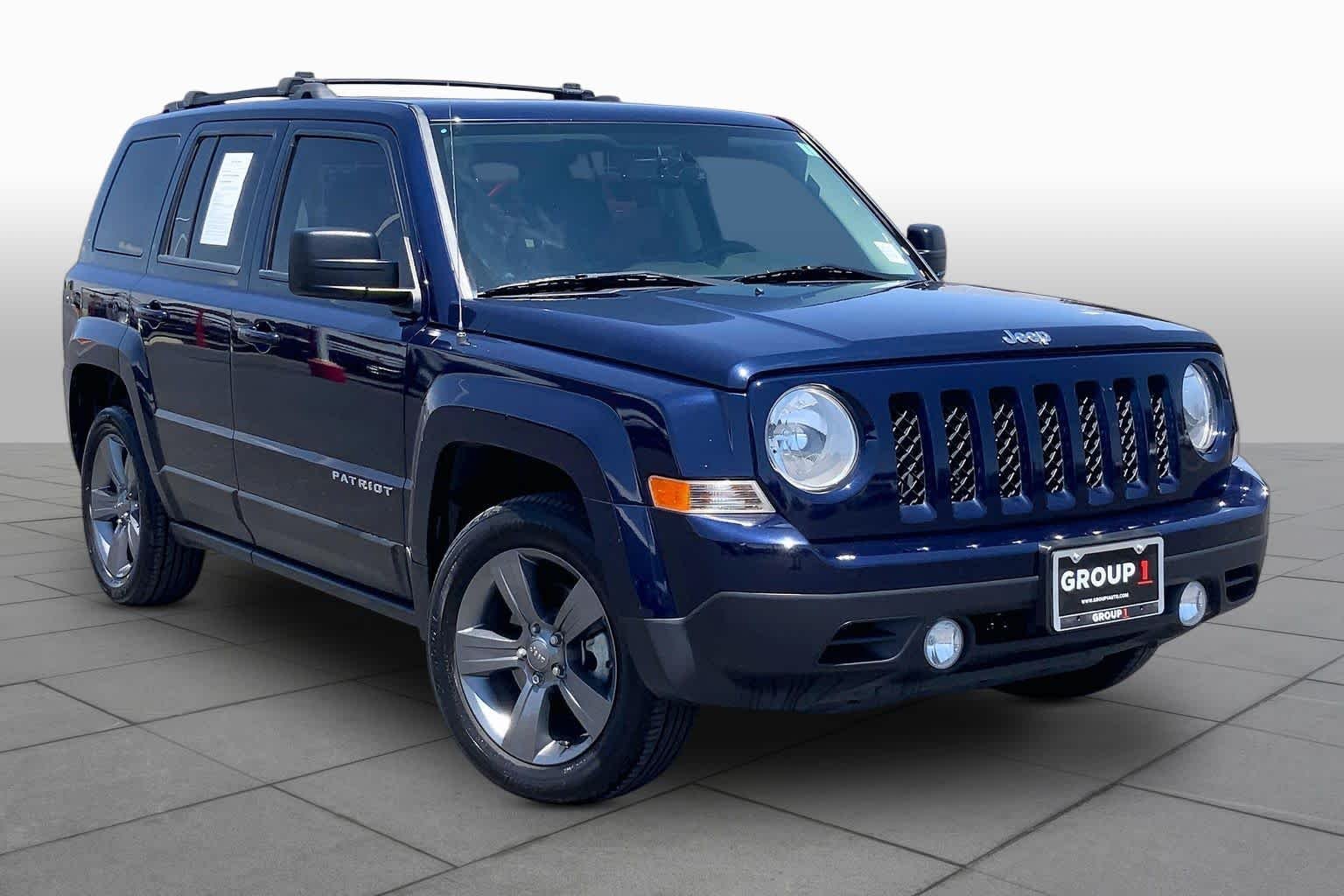 Used 2014 True Blue Pearlcoat Jeep High Altitude image 3