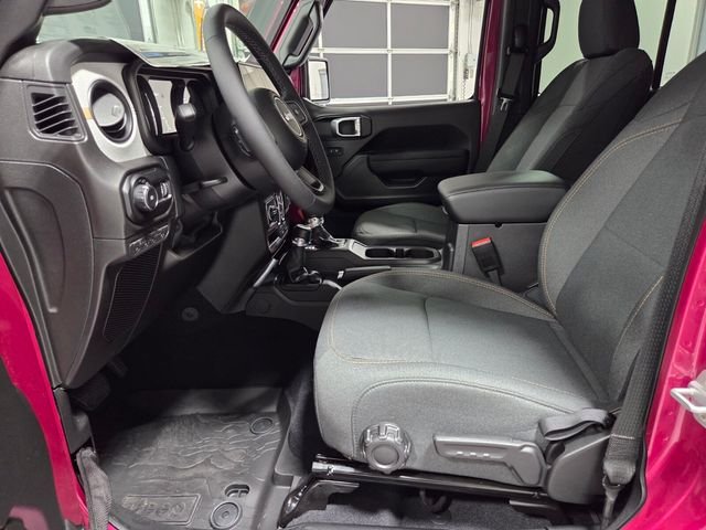 New 2026 Tuscadero Pearl-Coat Exterior Paint Jeep Sport S image 5