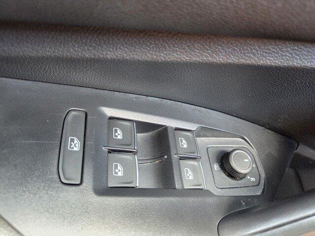 Used 2024 Opal White Pearl Volkswagen SE image 19