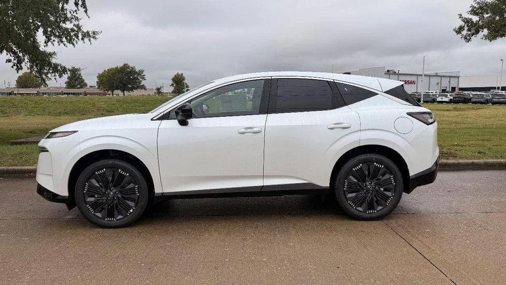 New 2026 Everest White Pearl Tricoat Nissan Platinum image 34