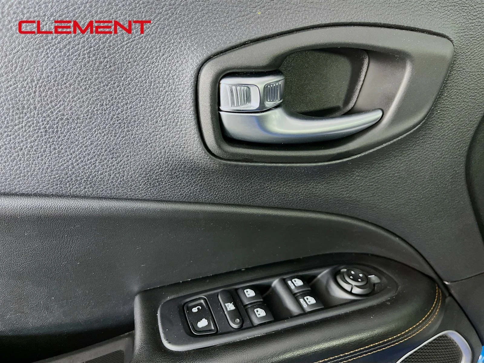 Used 2019 Blue Jeep Limited image 24