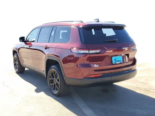 New 2025 Velvet Red Pearl-Coat Exterior Paint Jeep Altitude X image 3