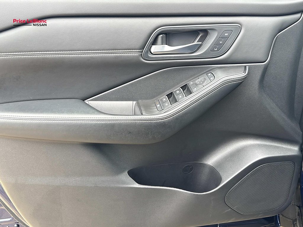 Certified Used 2025 BLUE Nissan SL image 19