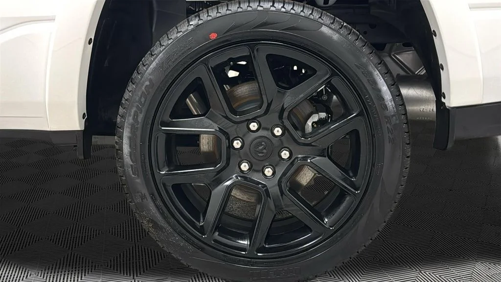 2026 RAM 1500 Laramie - Photo 24