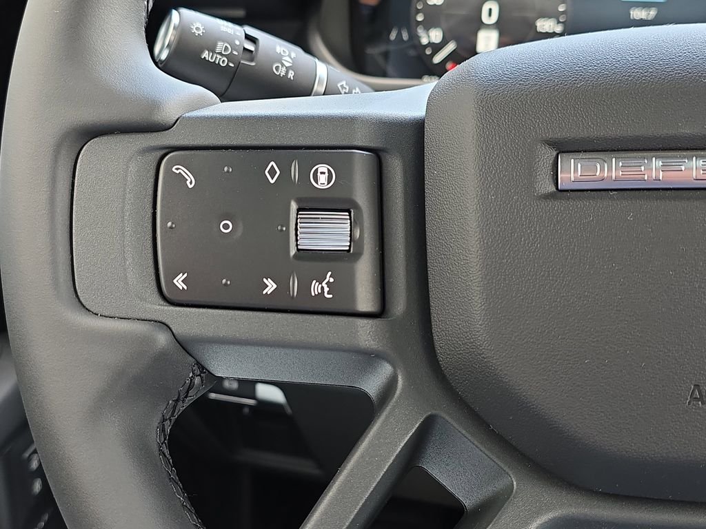 New 2026 Fuji White LAND ROVER S image 16