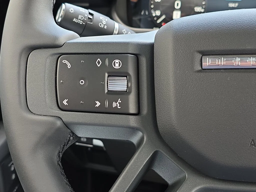 New 2026 Fuji White LAND ROVER S image 16