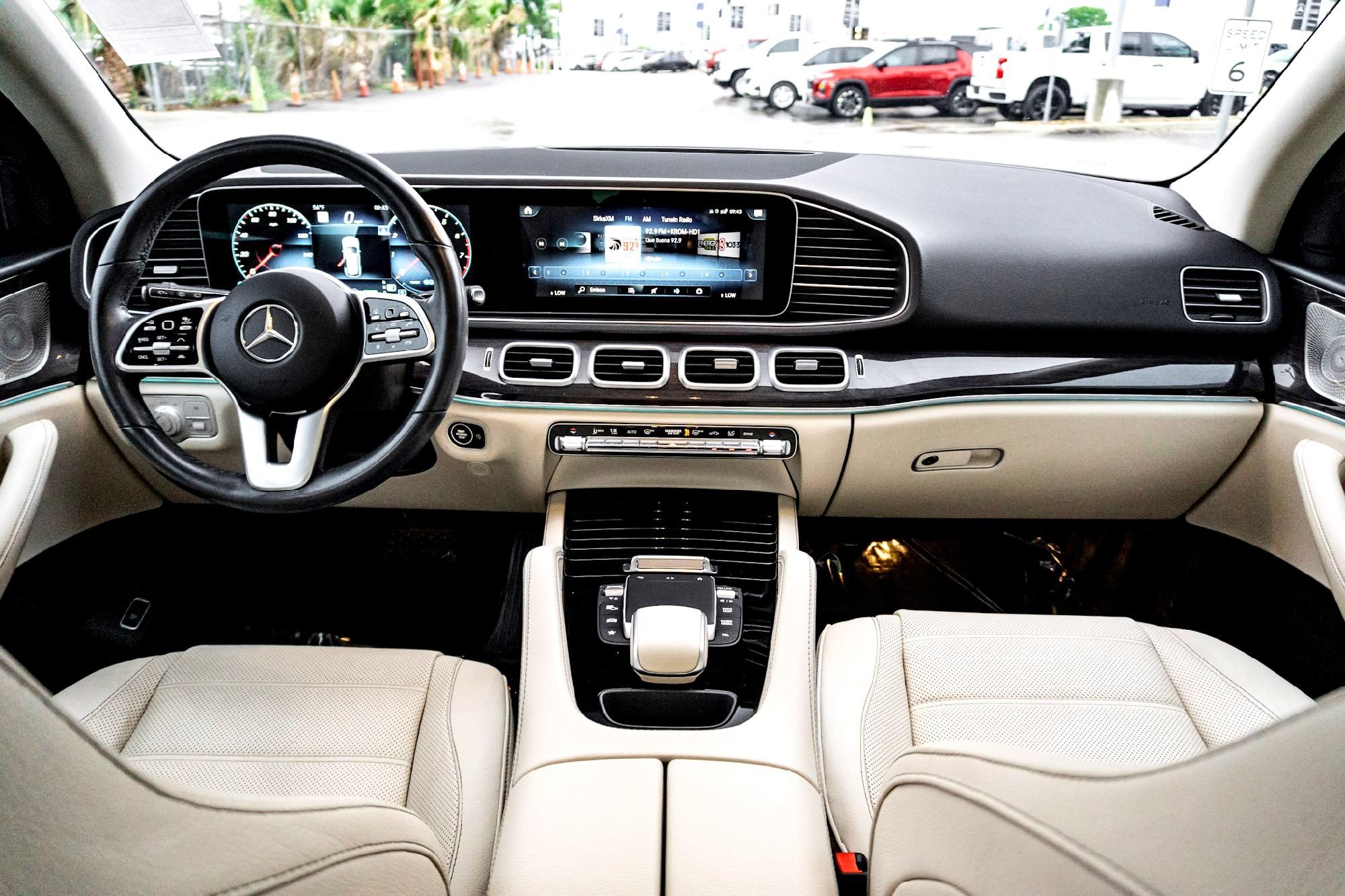 Certified Used 2022 Black Mercedes-Benz GLE 450 image 29