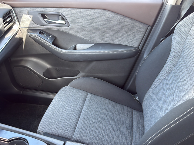Used 2023 Gray Nissan SV image 23