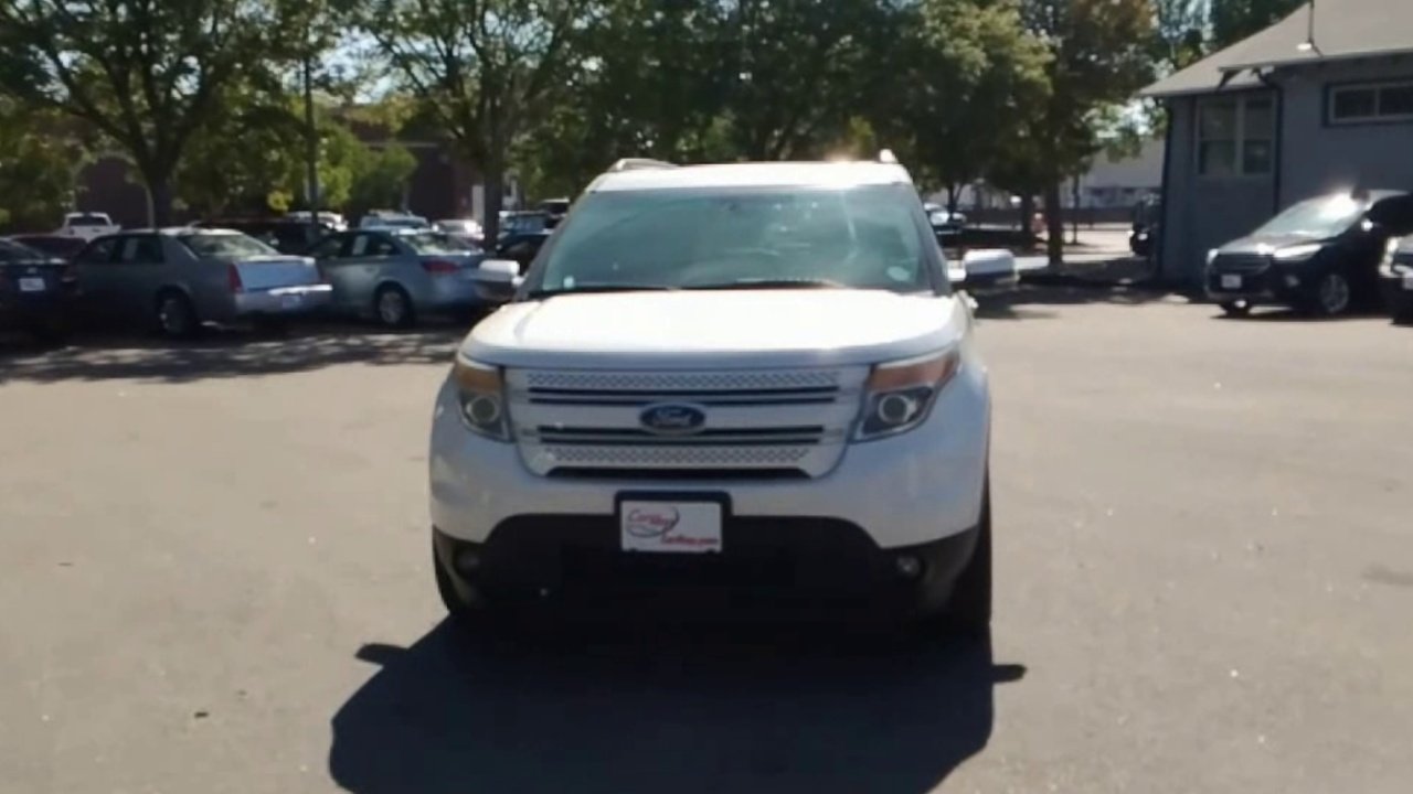 2011 Ford Explorer Limited photo 2
