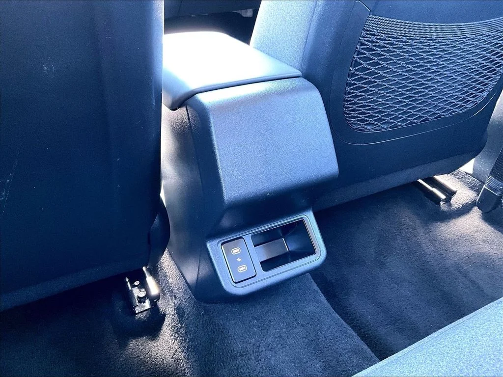 Used 2025 White Kia EX image 34