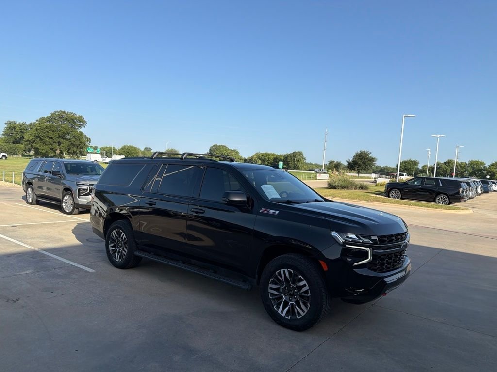 Used 2022 Black Chevrolet Z71 image 1