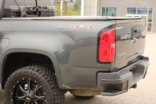 Used 2016 Cyber Gray Metallic Chevrolet 4WD LT image 5