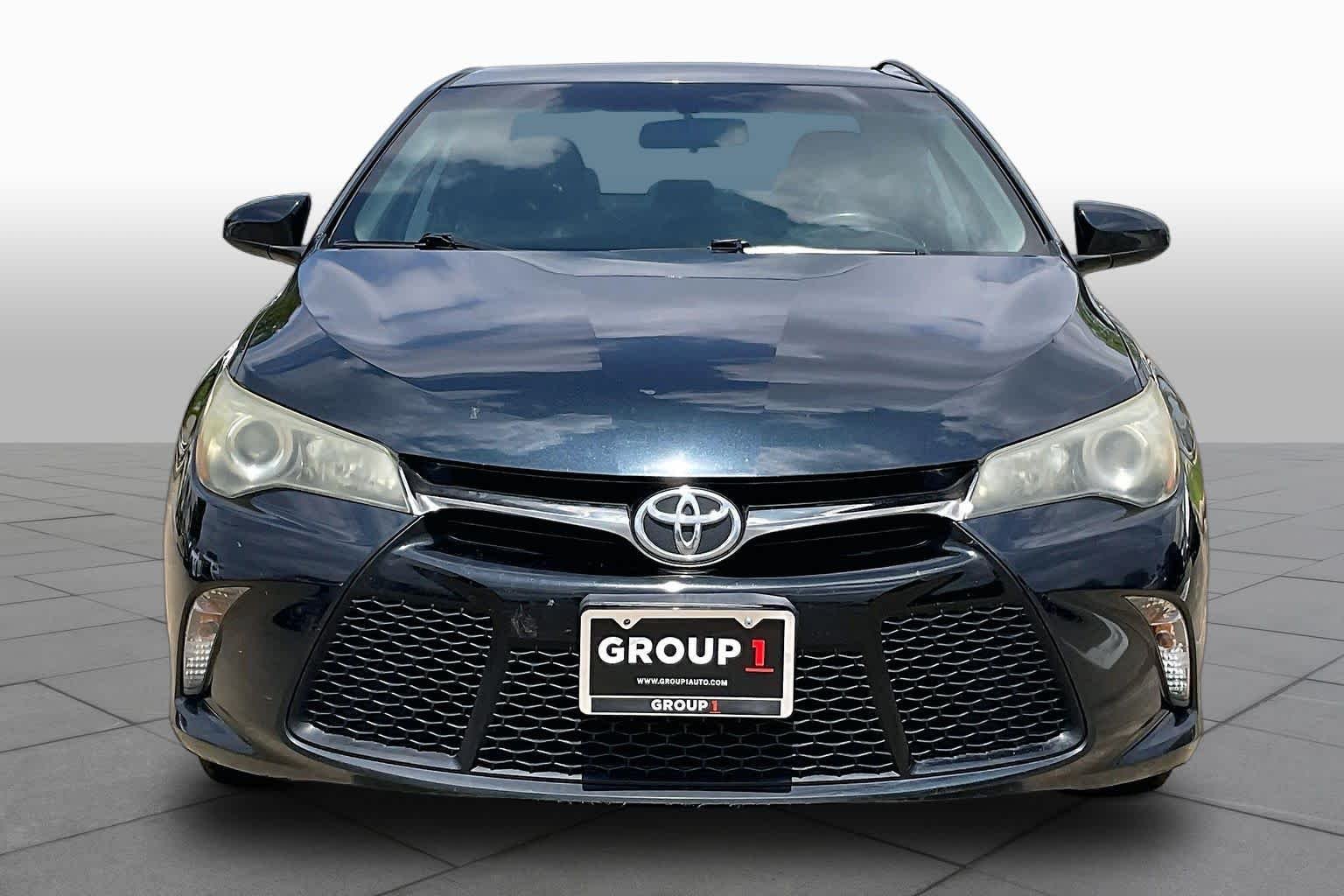 Used 2017 Cosmic Gray Mica Toyota SE image 4