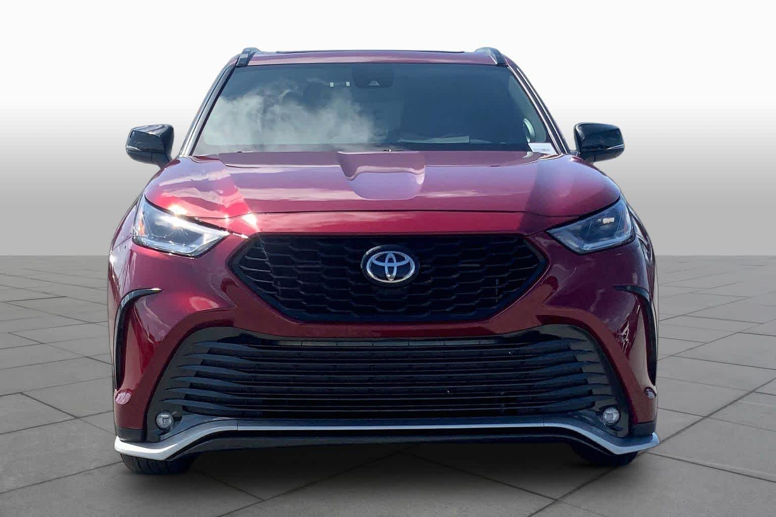 Used 2023 Ruby Flare Pearl Toyota XSE image 4