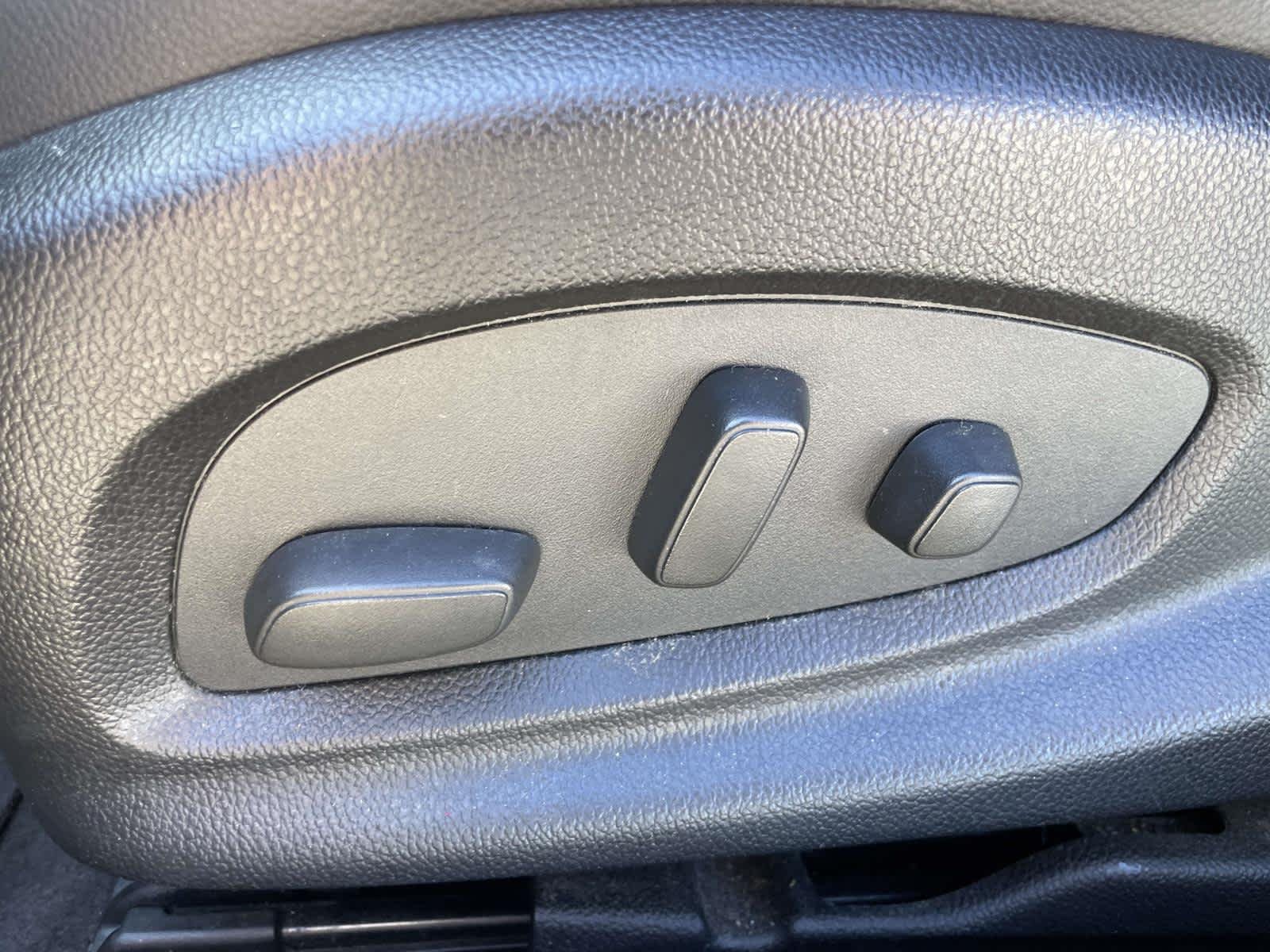 Used 2016 Blue Velvet Metallic Chevrolet LT image 22