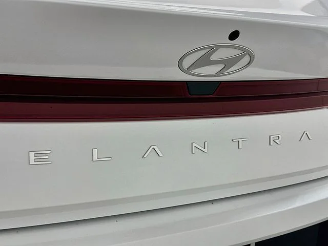 Certified Pre-Owned 2025 Hyundai Elantra SE