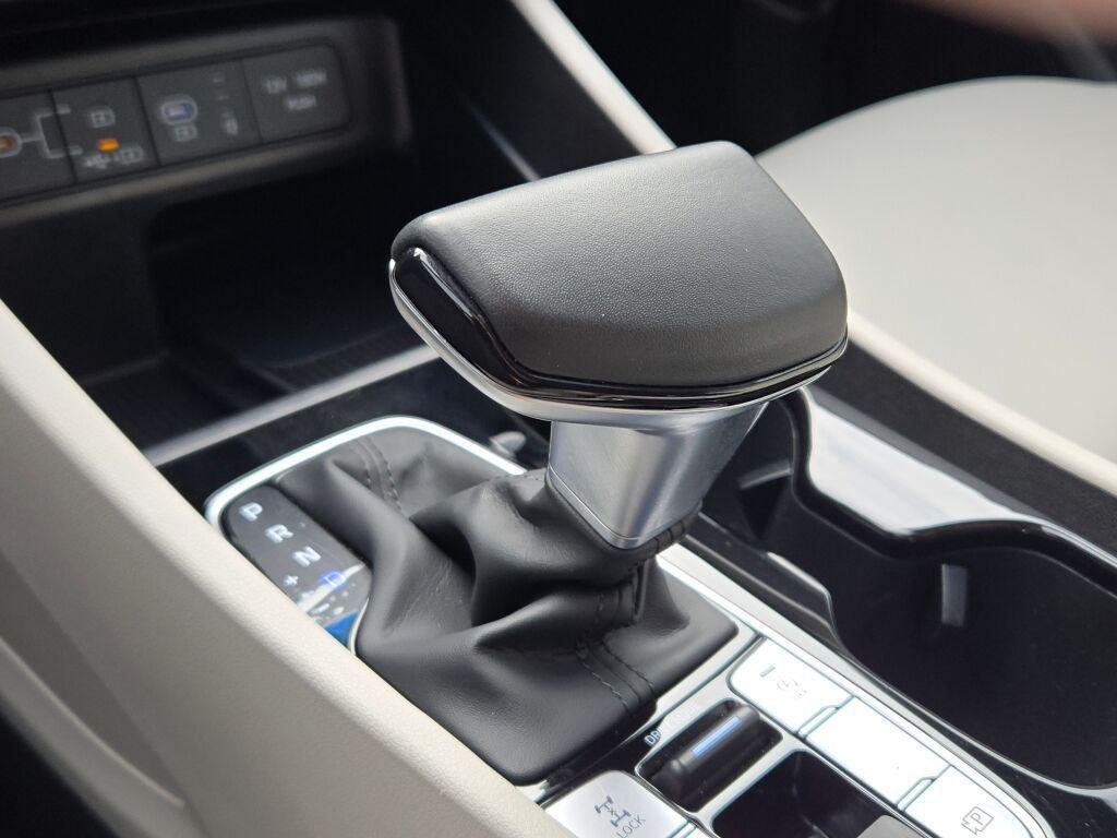 New 2025 Black Hyundai SEL Convenience AWD image 29