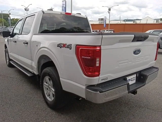Certified Used 2023 Oxford White Ford XLT image 5