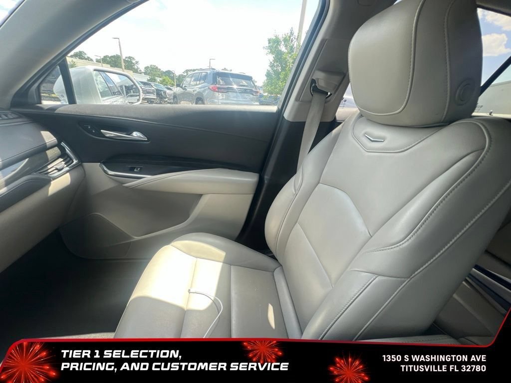 Used 2019 RADIANT SILVER METALLIC Cadillac FWD Premium Luxury image 8