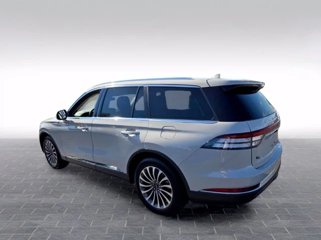 Used 2020 White Lincoln Reserve image 5