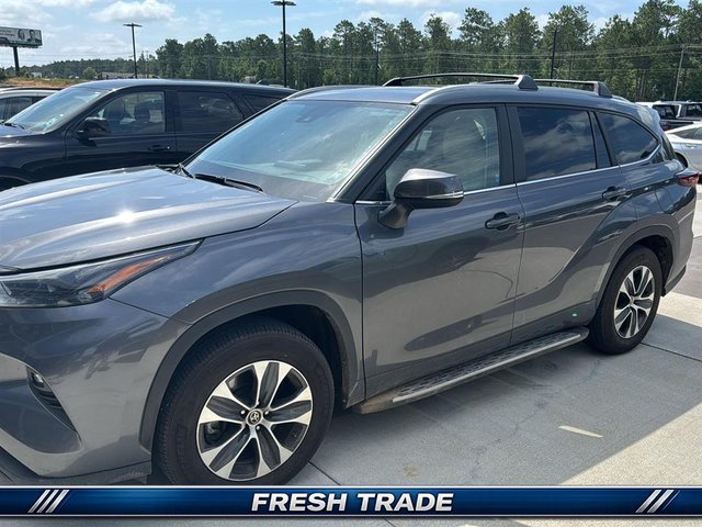 2025 Toyota Highlander XLE