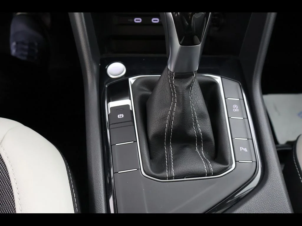 New 2026 Gray Volkswagen 1.5T SE image 14