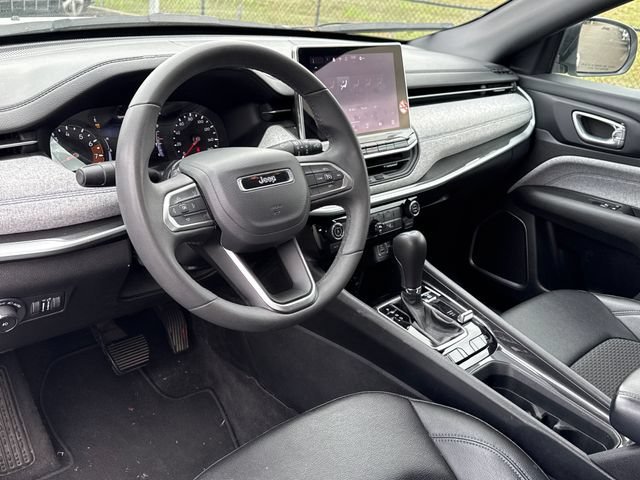 Used 2024 Bright White Clearcoat Jeep Latitude image 15