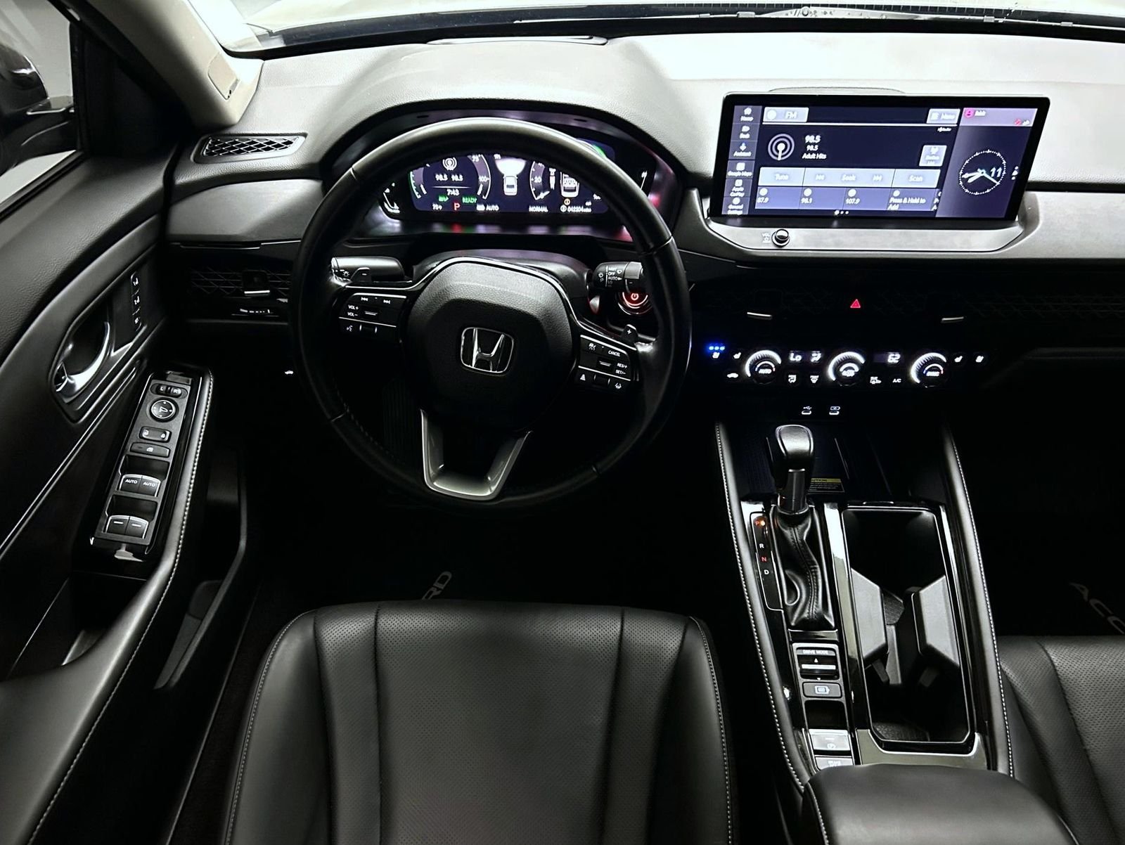 Used 2024 Black Honda Touring image 14