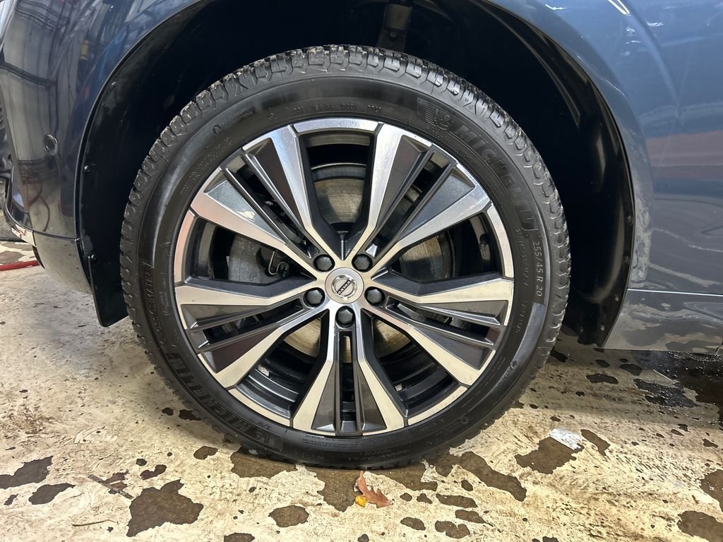 Certified Used 2022 Blue Volvo T8 Inscription Expression image 11