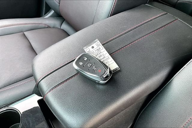 Used 2022 Red Chevrolet RS image 10