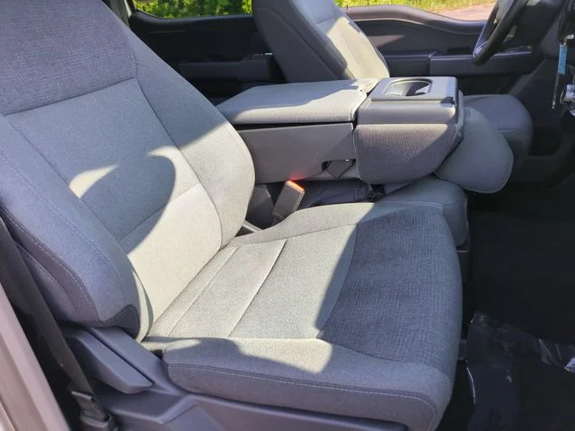 Used 2025 White Ford XLT image 31
