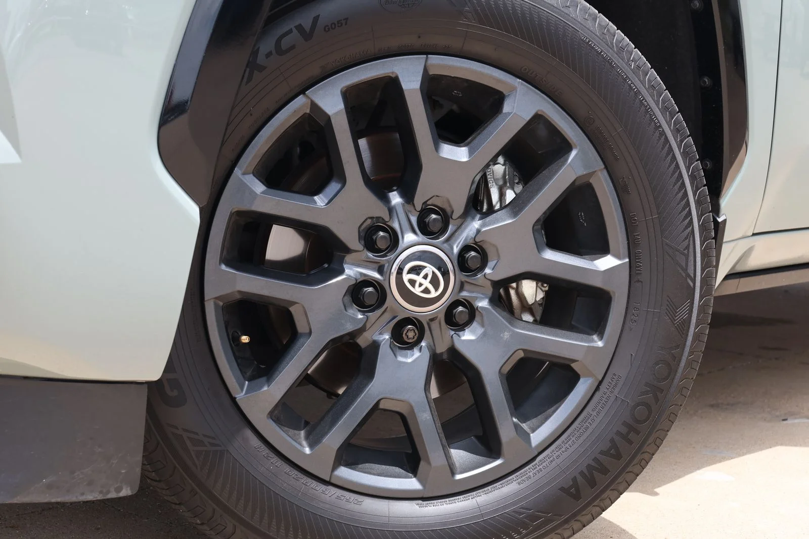 Used 2026  Toyota Platinum image 13