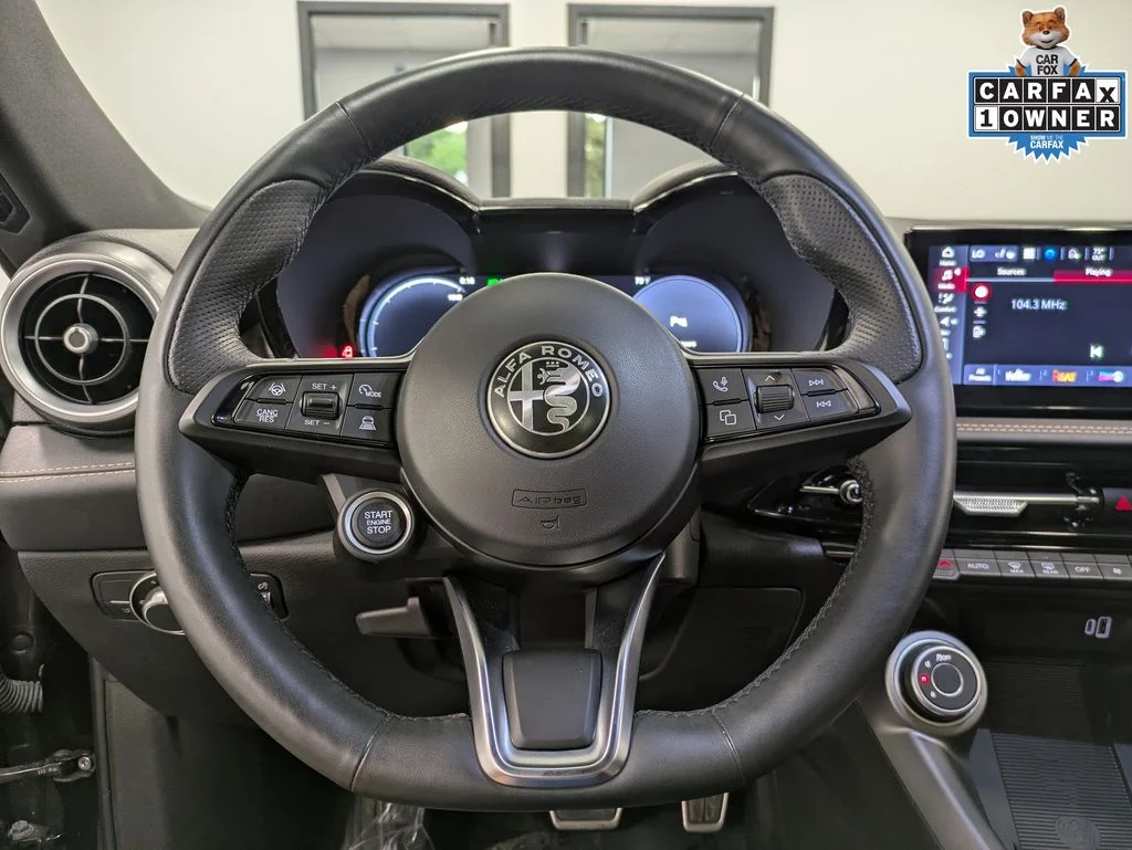 Used 2025 Black Alfa Romeo  image 19