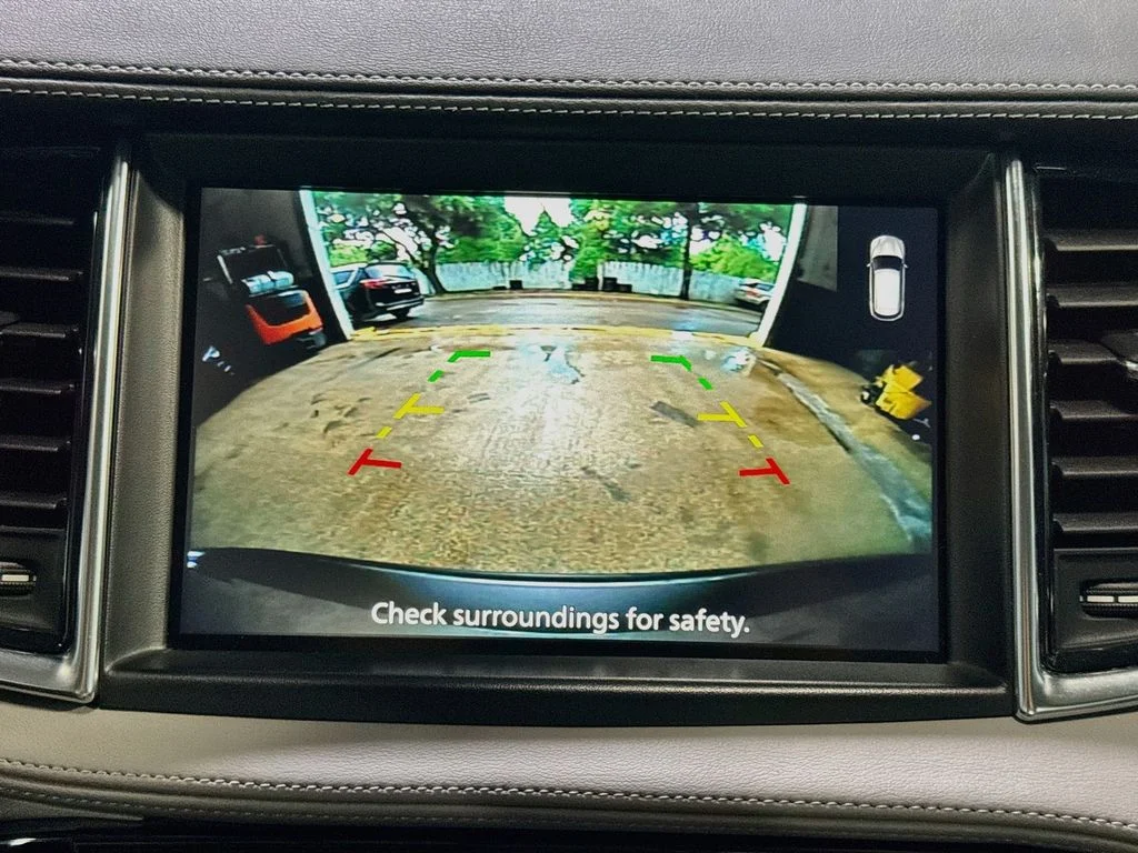 Certified Used 2023 Gray INFINITI LUXE image 14