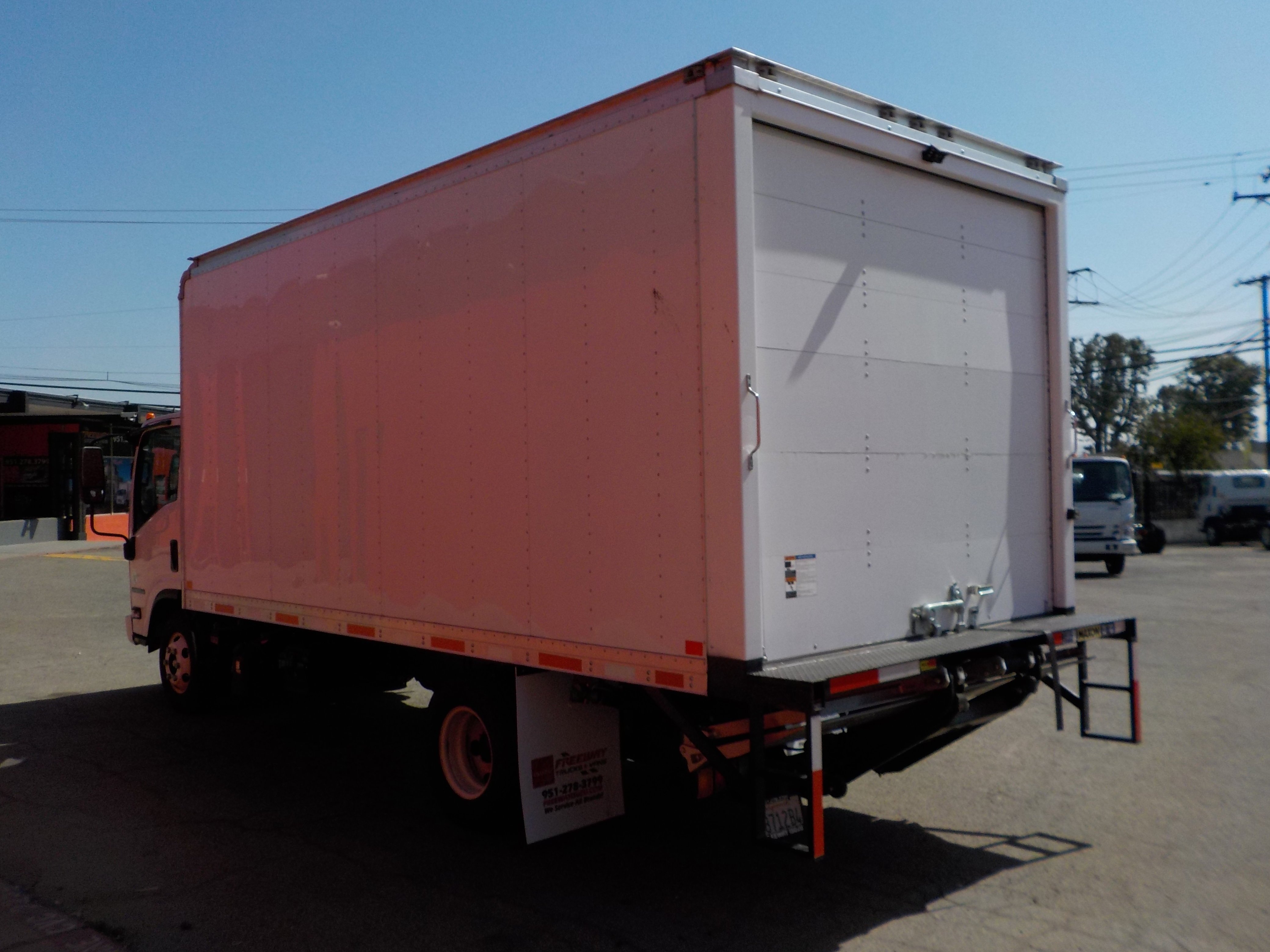 Used 2024 White ISUZU  image 16