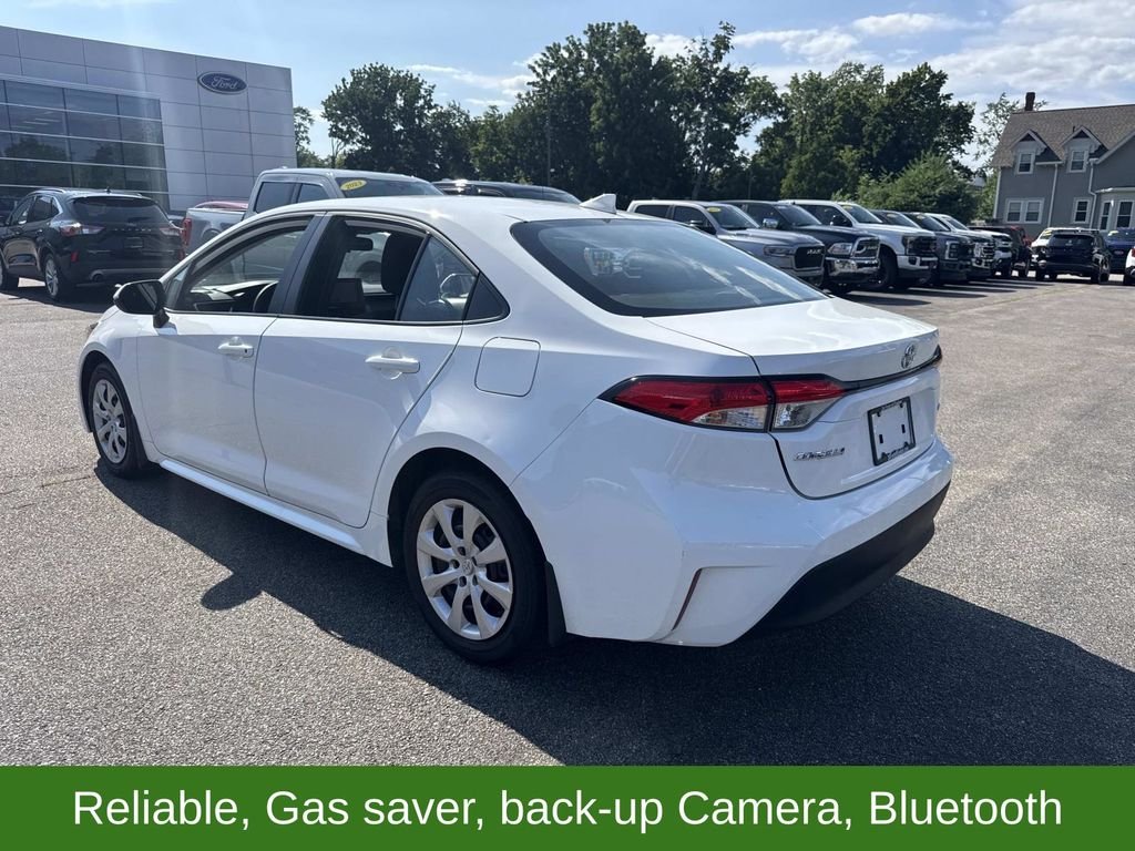 Used 2025 White Toyota LE image 3