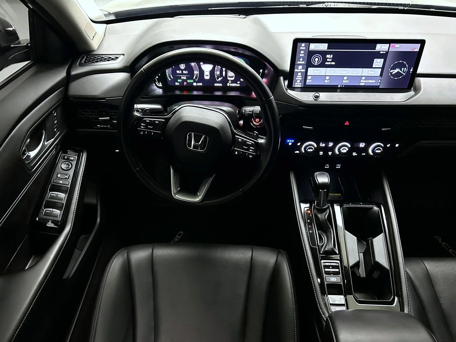 Used 2024 Black Honda Touring image 14