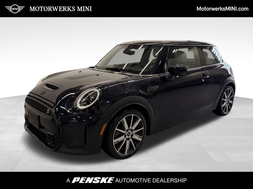 2024 MINI Hardtop Cooper S's photo