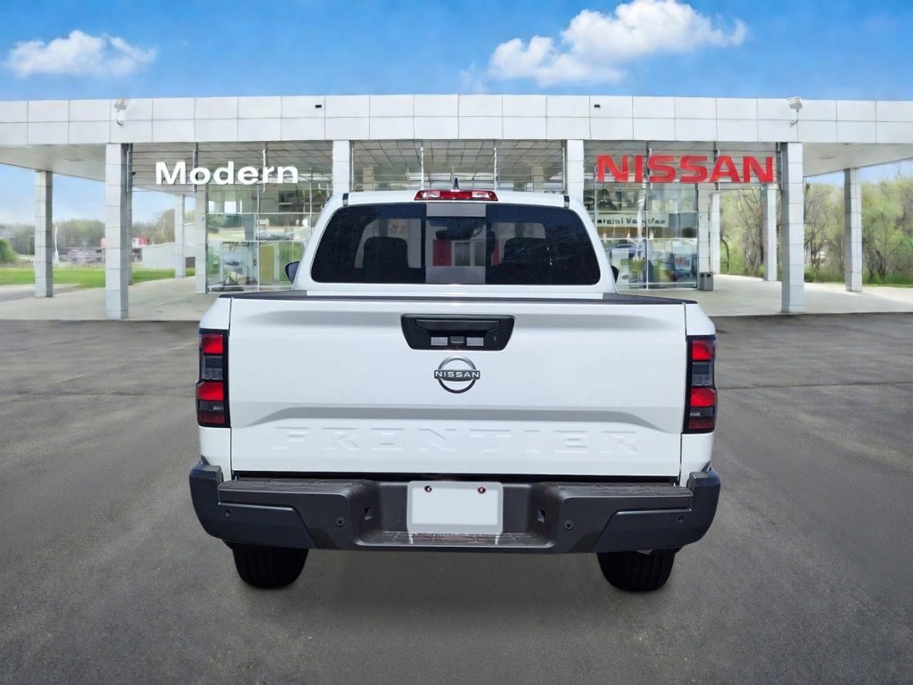 New 2026 Glacier White Nissan S image 4