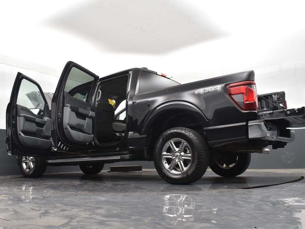 Used 2025 Black Ford XLT image 37
